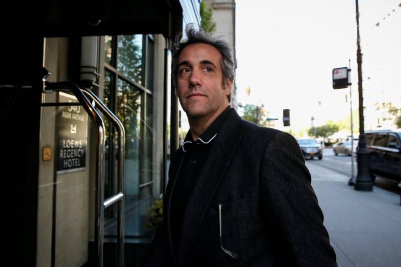 © Reuters. U.S. President Donald Trump's personal lawyer Michael Cohen arrives at his hotel in New York