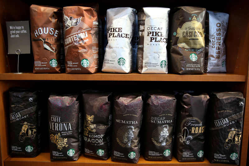 © Reuters. FILE PHOTO: Starbucks coffee is seen in Los Angeles