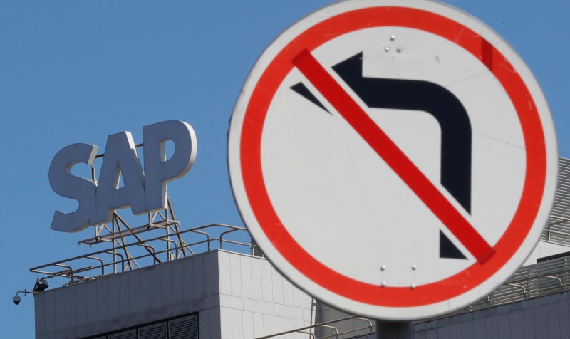 © Reuters. A view shows a sign with the logo of SAP software company on the roof of an office building in Moscow
