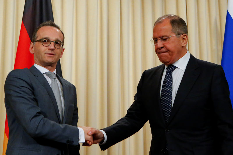 © Reuters. وزيرا خارجية ألمانيا وروسيا يدعوان للإبقاء على الاتفاق النووي