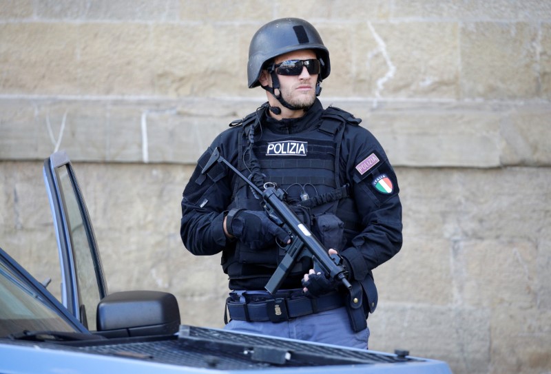 © Reuters. Policial italiano