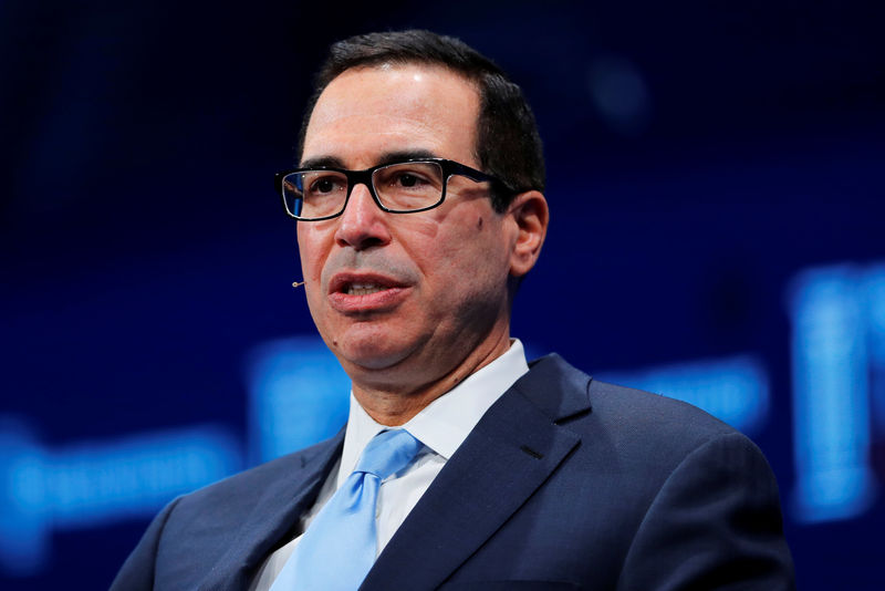 © Reuters. Steven Mnuchin, Secretary, U.S. Department of the Treasury speaks at the Milken Institute 21st Global Conference in Beverly Hills, California