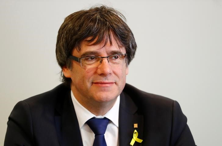 © Reuters. Puigdemont durante reunião em Berlim