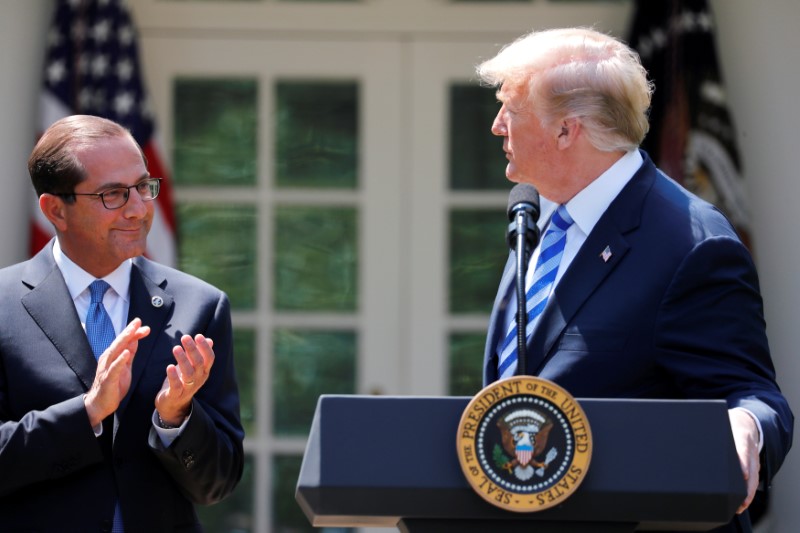 © Reuters. U.S. President Trump delivers a speech about lowering prescription drug prices from the Rose Garden at the White House in Washington