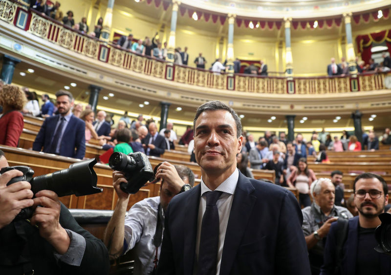 © Reuters. El PSOE resucita en los sondeos electorales tras su exitosa moción de censura