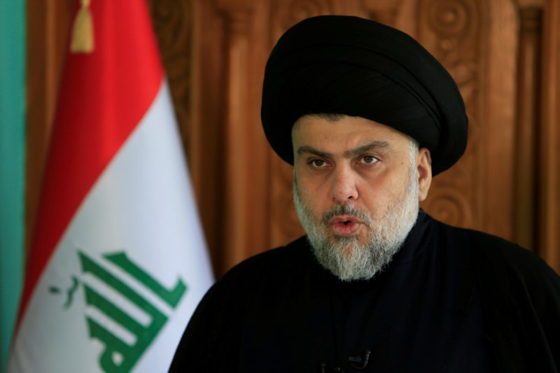 © Reuters. الصدر يقول على العراقيين التوحد بدلا من السعي لإعادة الانتخابات