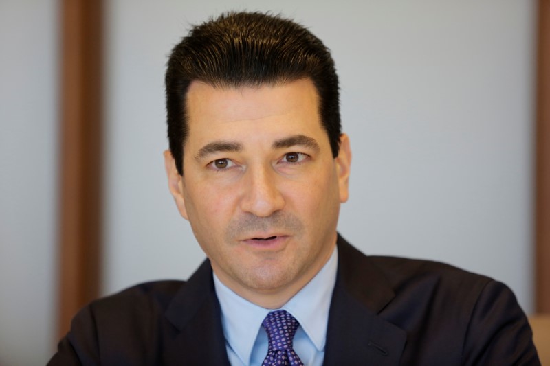 © Reuters. U.S. Food and Drug Commissioner Gottlieb attends interview at Reuters HQ in New York