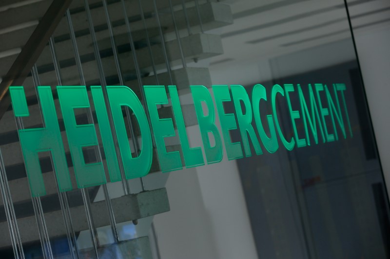 © Reuters. A logo of HeidelbergCement is pictured at their headquarters in Heidelberg