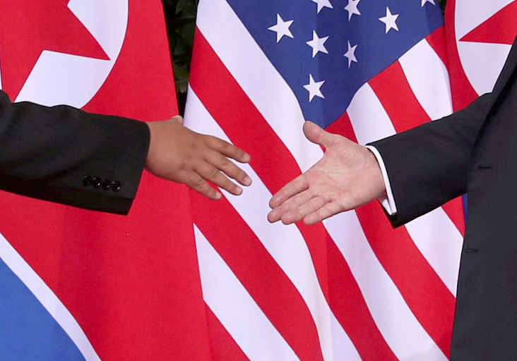 © Reuters. تحليل-قمة ترامب وكيم لا ترقى لمستوى زيارة نيكسون للصين