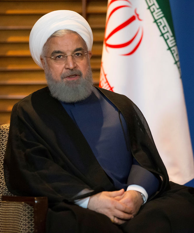 © Reuters. وكالة: روحاني يطالب ماكرون بتحرك لإنقاذ الاتفاق النووي