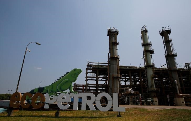 © Reuters. La refinería de Ecopetrol en Barrancabermeja, Colombia