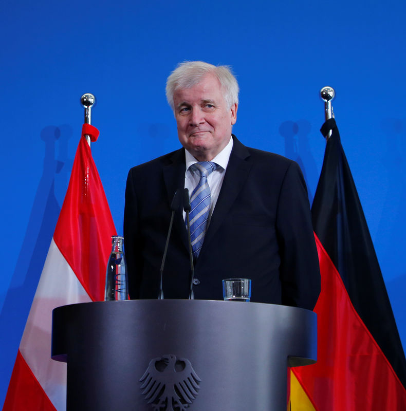© Reuters. وزراء من ألمانيا وإيطاليا والنمسا يسعون لتشكيل "محور" بشأن سياسة الهجرة