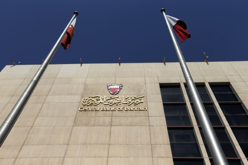 © Reuters. مصرف البحرين يرفع سعر فائدة الإيداع لليلة واحدة من 1.75% إلى 2.00%
