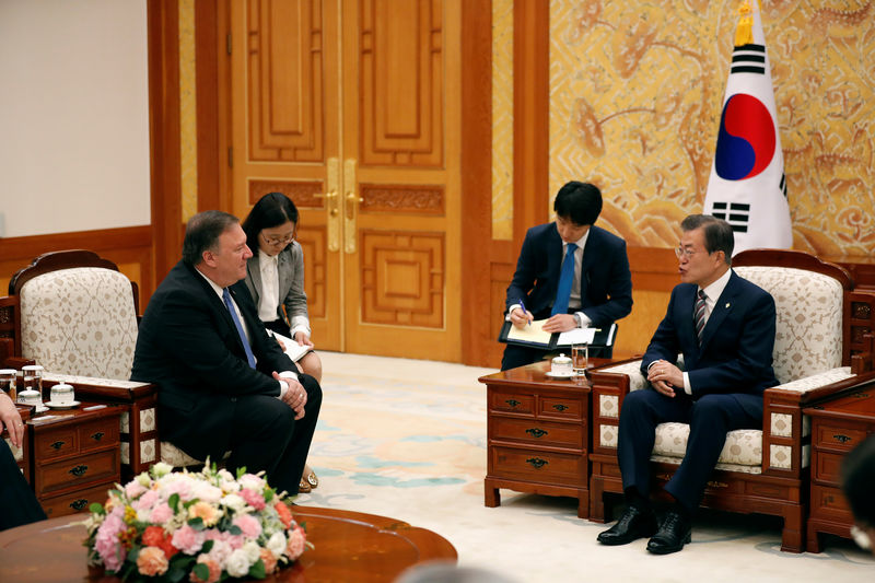 © Reuters. El presidente surcoreano dice que el mundo ha evitado la amenaza nuclear