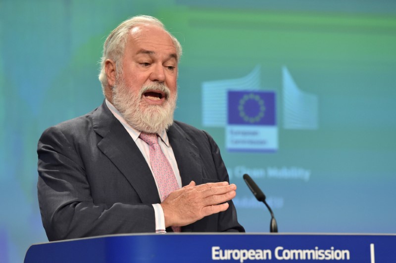 © Reuters. European Commissioner Canete holds a news conference on mobility and climate change package at the EC headquarters in Brussels