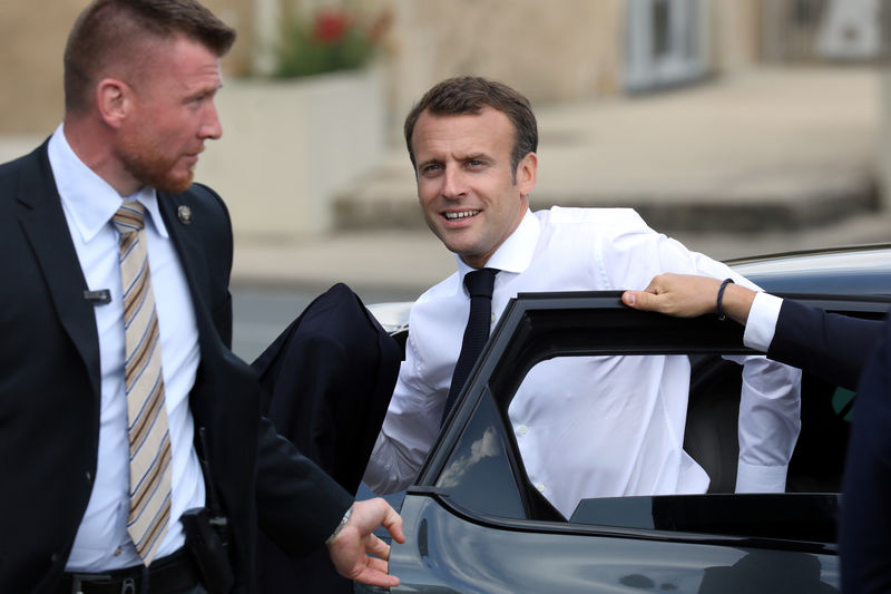 © Reuters. El presidente francés dice a Conte que no quería ofender sobre inmigración
