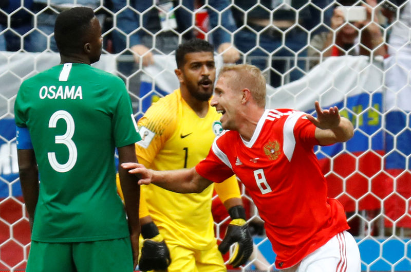 © Reuters. جازينسكي يفتتح أهداف كأس العالم في روسيا 2018