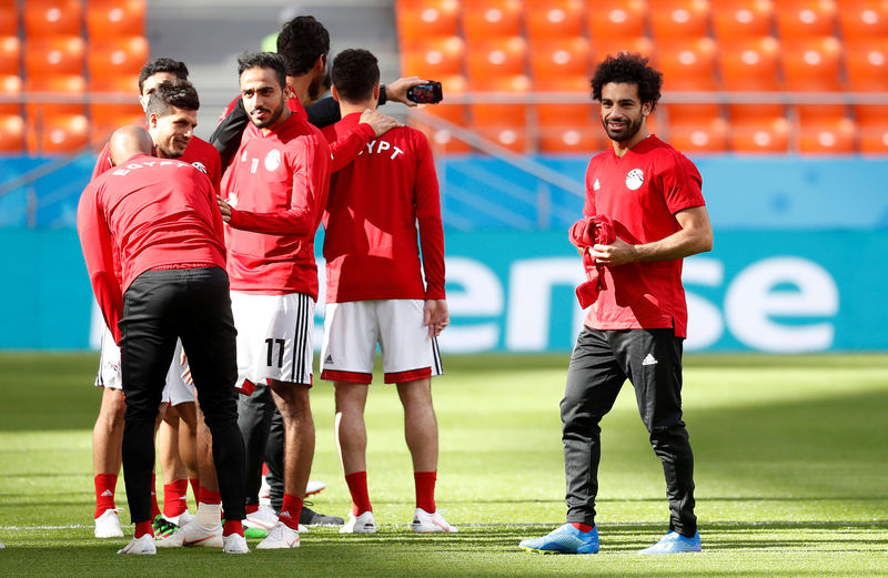 © Reuters. Foto del jueves de Mohamed Salah en el entrenamiento de la selección de Egipto antes de su debut ante Uruguay en el Mundial