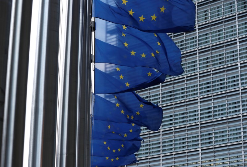 © Reuters. European Union flags flutter outside the EU Commission headquarters in Brussels