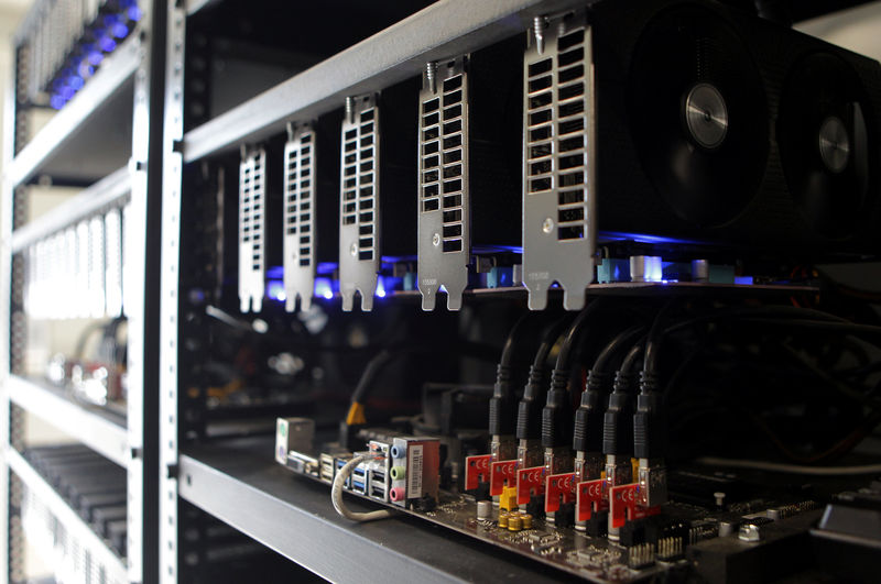 © Reuters. Cryptocurrency mining facilities are seen in Pristina