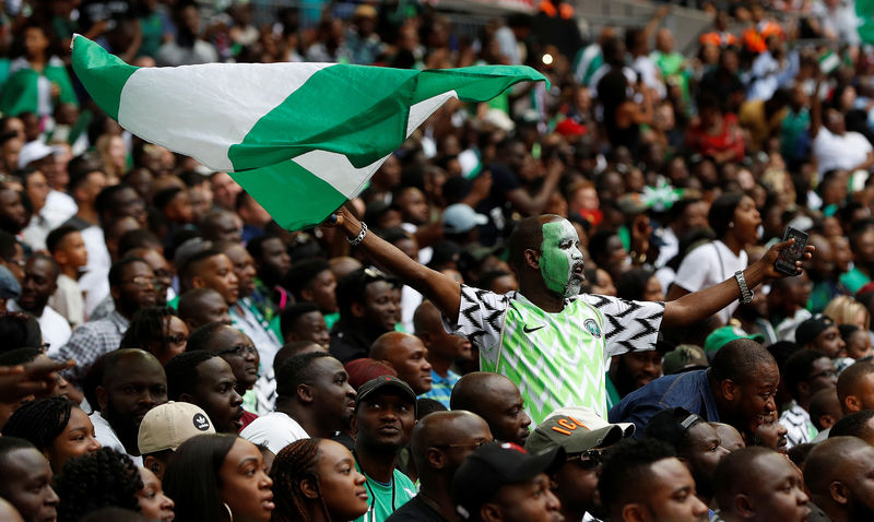 © Reuters. روسيا ترفض طلبات مشجعي نيجيريا بجلب دجاج في مدرجات كأس العالم