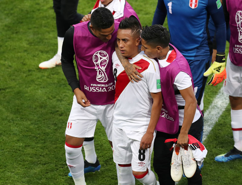 © Reuters. Partido entre Perú y Dinamarca por el Grupo C del Mundial de Rusia 2018, Mordovia Arena, Saransk, Rusia
