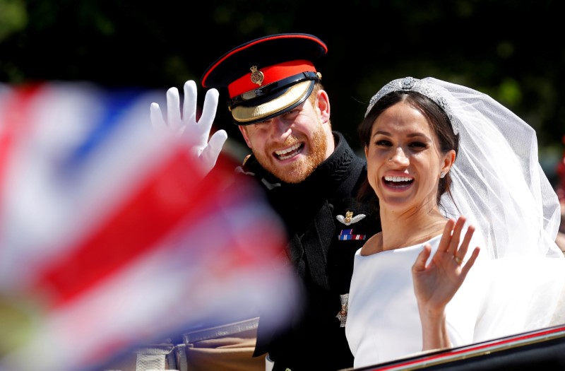 © Reuters. والد ميجان يأسف لتفويته زفاف ابنته على الأمير هاري
