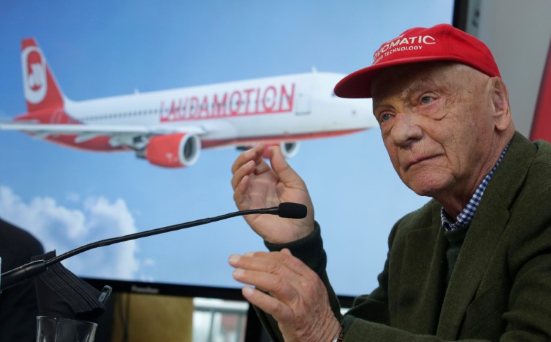 © Reuters. Niki Lauda addresses a news conference in Vienna