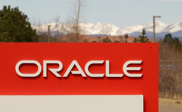 © Reuters. FILE PHOTO: The sign outside Oracle's offices in Broomfield