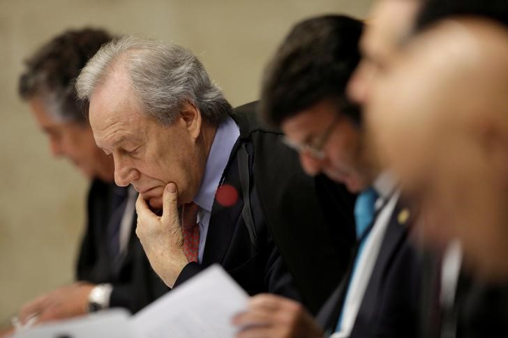 © Reuters. Ministro Ricardo Lewandowski, do STF, durante sessão da corte em Brasília