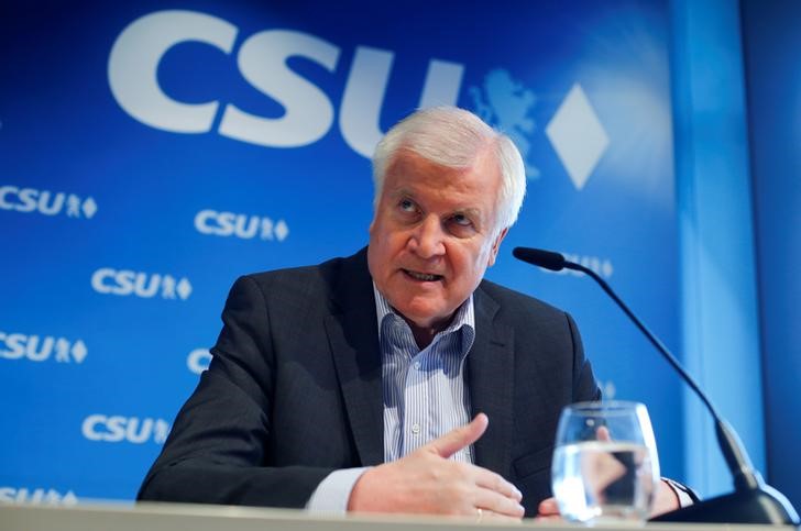 © Reuters. German Interior Minister Seehofer attends a press conference after the Christian Social Union (CSU) board meeting in Munich