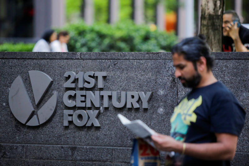 © Reuters. The 21st Century Fox logo is displayed outside the News Corporation building in the Manhattan borough of New York City, New York