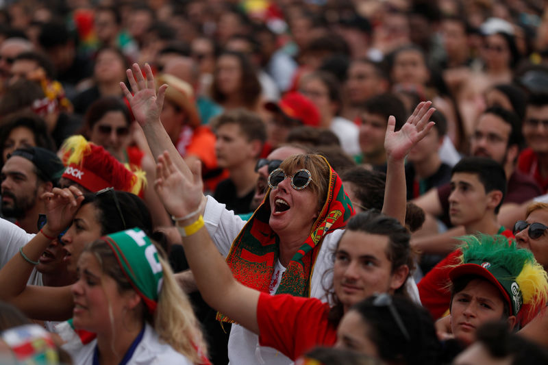 © Reuters. Portugal perdió el control pese a ganar a Marruecos, dice Santos