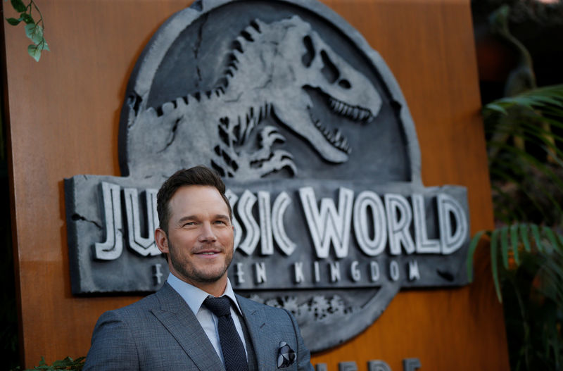 © Reuters. Chris Pratt posa em lançamento de "Jurassic World" em Los Angeles
