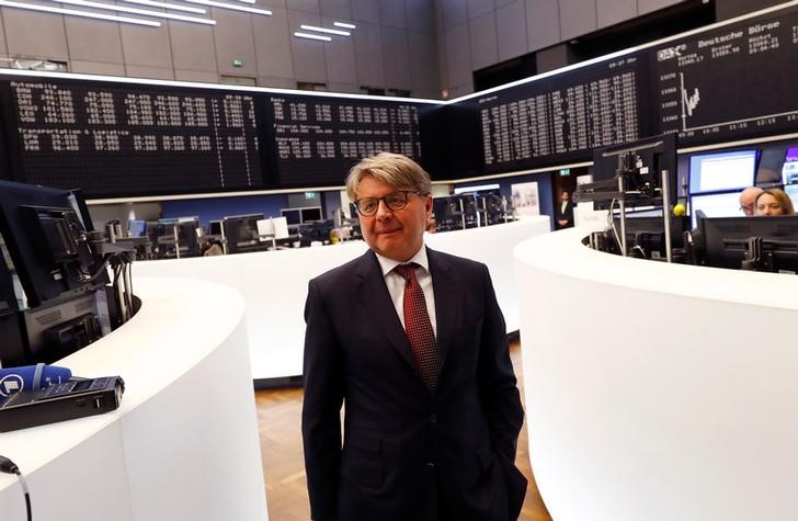 © Reuters. Theodor Weimer, new CEO of German stock exchange Deutsche Boerse AG, waits for his speech to inform the media about the planned renovations at the trading floor of Frankfurt's stock exchange in Frankfurt