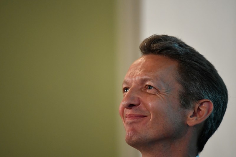 © Reuters. The Chief Economist of the Bank of England, Andy Haldane, listens from the audience at an event at the Bank of England in the City of London