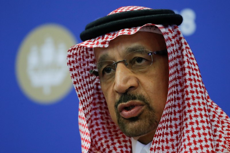 © Reuters. Ministro da Energia saudita, Khalid al-Falih, durante reunião na Rússia