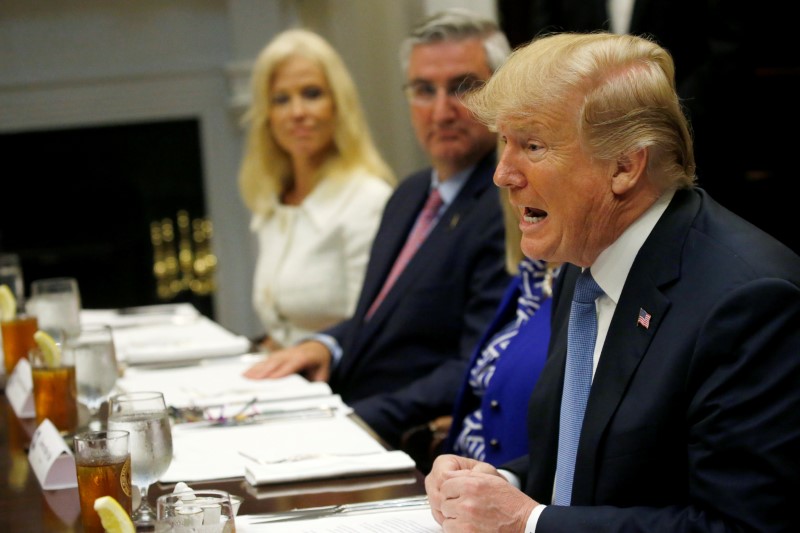 © Reuters. Trump durante reunião na Casa Branca