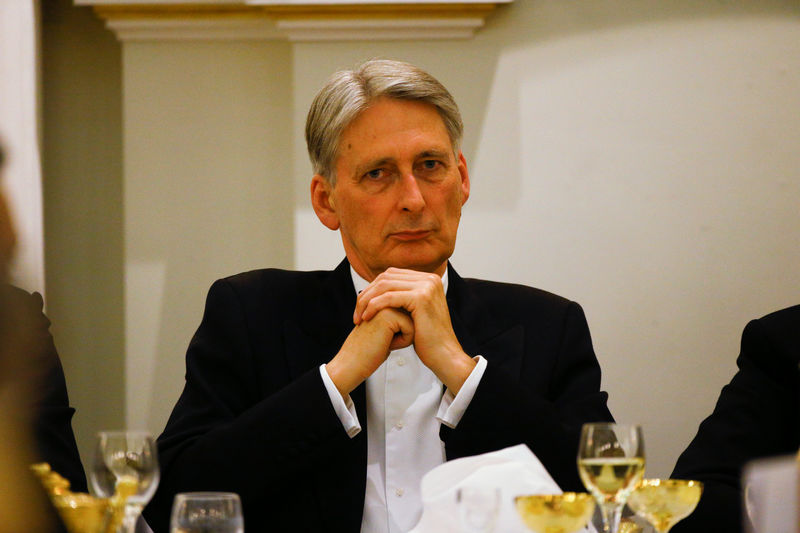 © Reuters. Britain's Chancellor of the Exchequer Philip Hammond attends the Annual Mansion House dinner in London