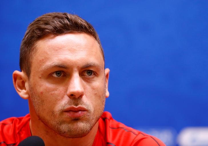 © Reuters. El centrocampista serbio Nemanja Matić en una rueda de prensa en Kaliningrado, Rusia
