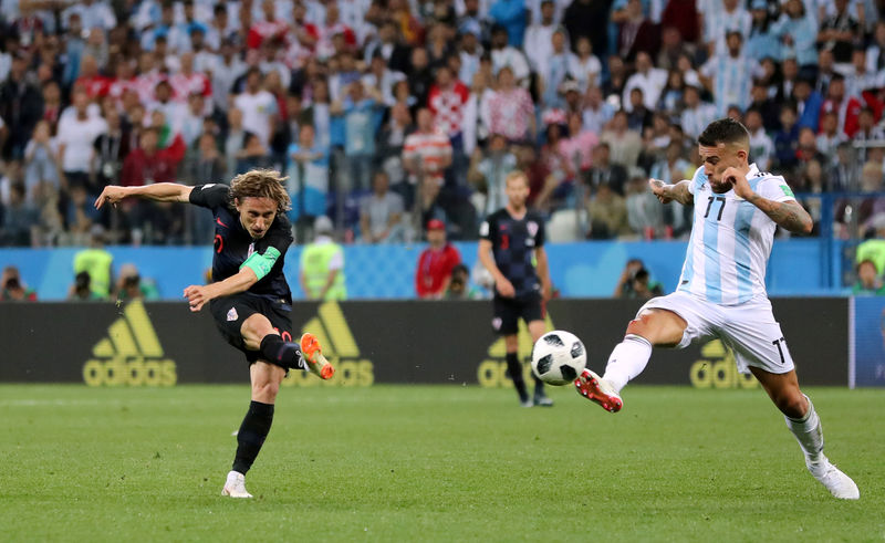 © Reuters. World Cup - Group D - Argentina vs Croatia