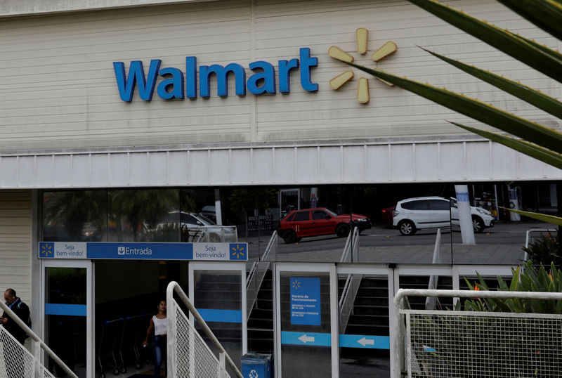© Reuters. FILE PHOTO: The main entrance to a Walmart store is pictured in Sao Paulo