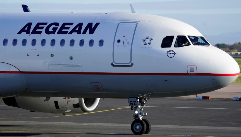 © Reuters. An Aegean Airlines Airbus A320 taxis as it prepares to take off from Manchester Airport, Britain.