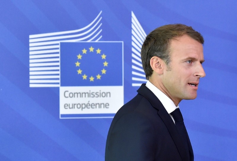 © Reuters. تراجع جديد في شعبية الرئيس الفرنسي ماكرون