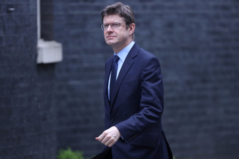 © Reuters. FILE PHOTO: Britain's Secretary of State for Business, Energy and Industrial Strategy Greg Clark arrives in Downing Street in London