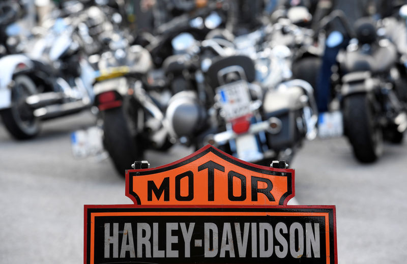 © Reuters. Harley-Davidson se llevará parte de la producción fuera de EEUU para evitar aranceles