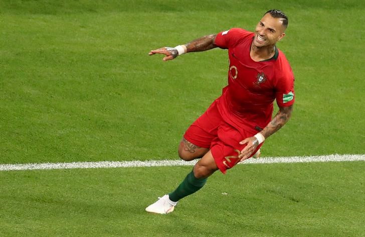 © Reuters. Portugal queda segunda de grupo tras empatar con Irán y jugará con Uruguay en octavos