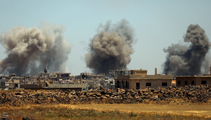 © Reuters. إعلام حزب الله والمرصد السوري: الجيش السوري يتقدم في الجنوب الغربي