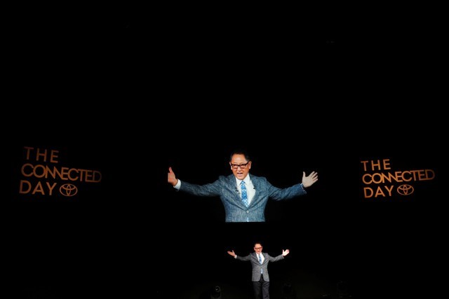 © Reuters. Toyota Motor Corp President Akio Toyoda attends "The Connected Day" event to launch the new Corolla and new Crown models in Tokyo