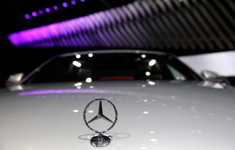 © Reuters. FILE PHOTO: The Mercedes emblem is seen on a vehicle at the New York Auto Show in New York